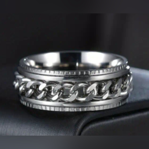 One stainless steel rotating fidget spinner ring - Picture 1 of 3